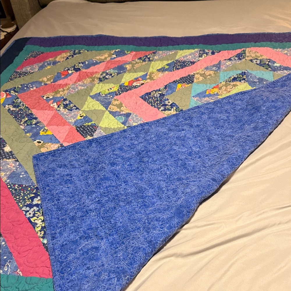 Colorful Patchwork Quilt - Picture 6 of 17
